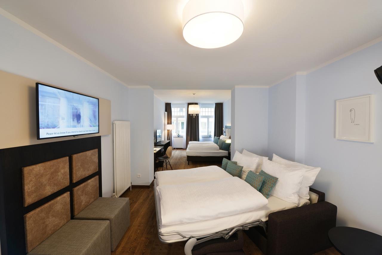 Uhu Gaestehaus Superior Кьолн Екстериор снимка